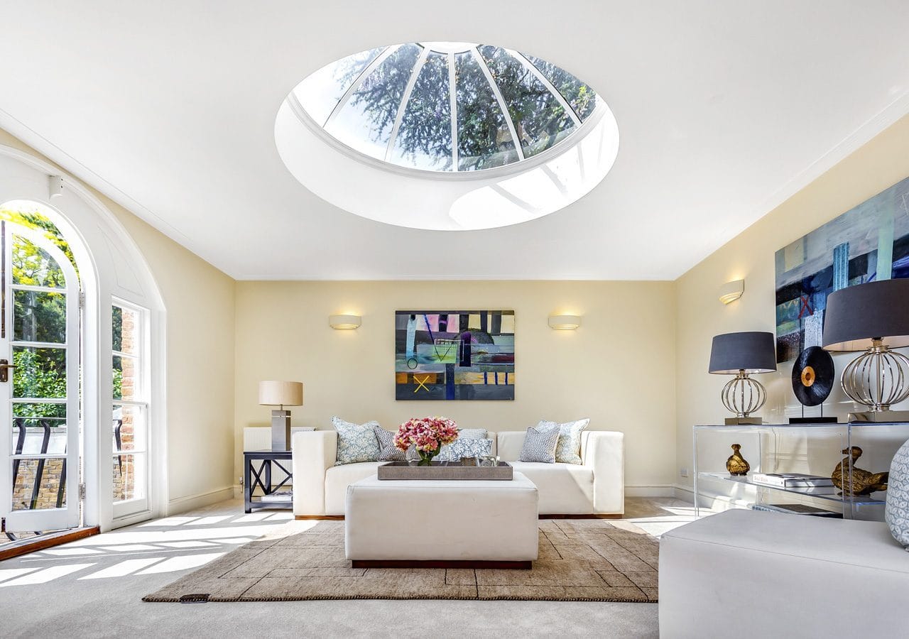 home stage: A classic contemporary Dulwich Townhouse reception room Home Staged by Cullum Design | London UK