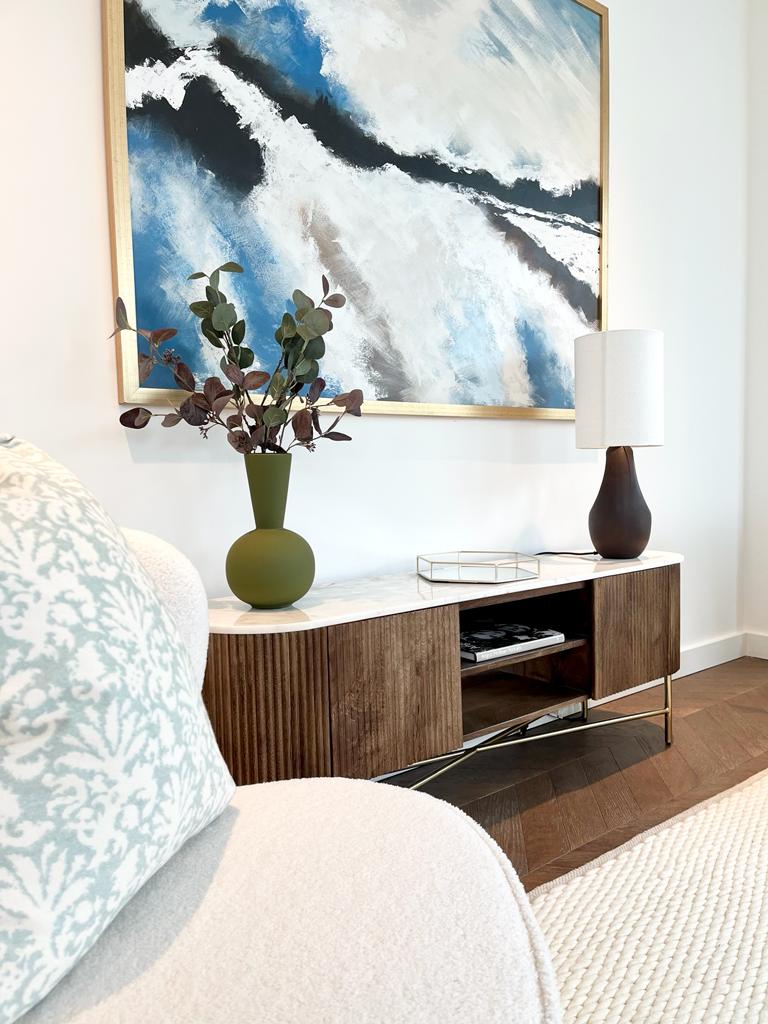 Home Staging a Battersea Power Station apartment by Cullum Design